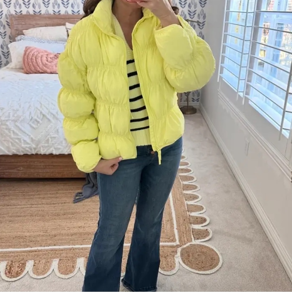 NWT Joy Lab Yellow Puffer Jacket Size S, M